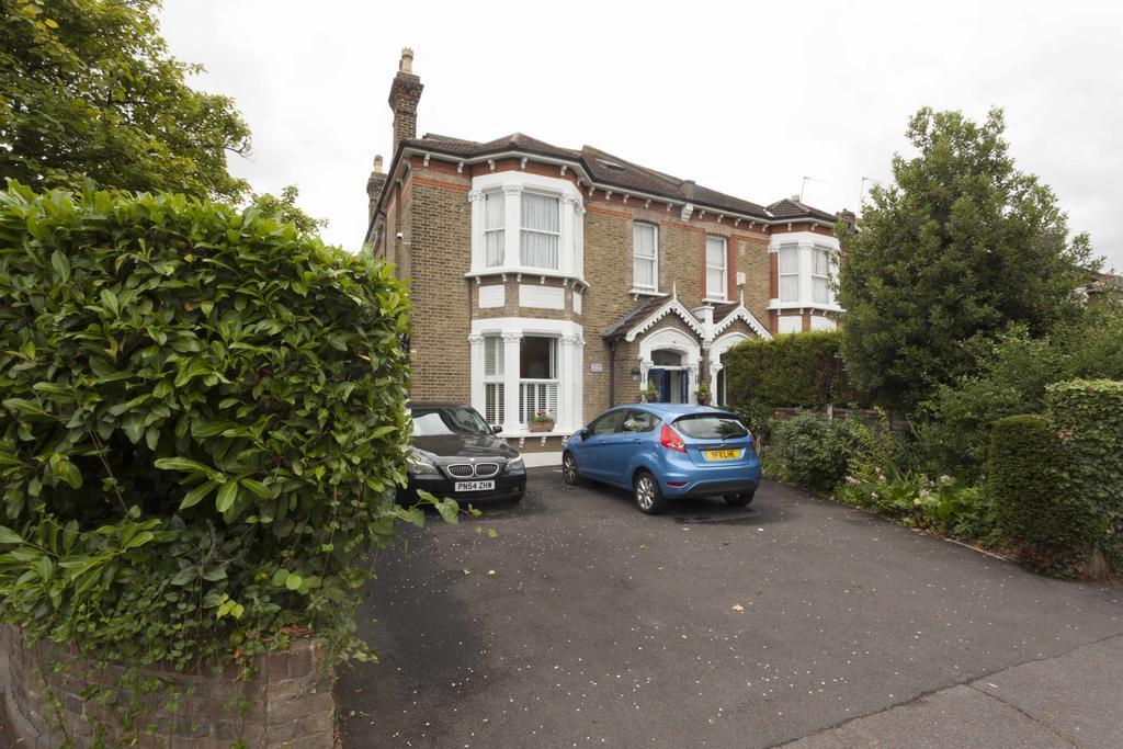 Melrose House Pensiune 4*